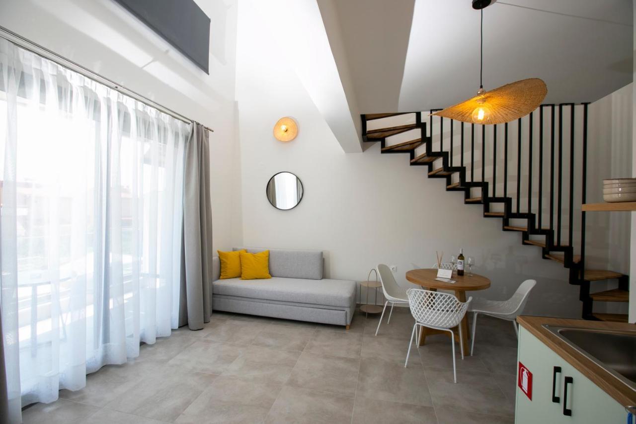 Arodo Suites Nea Iraklitsa Экстерьер фото