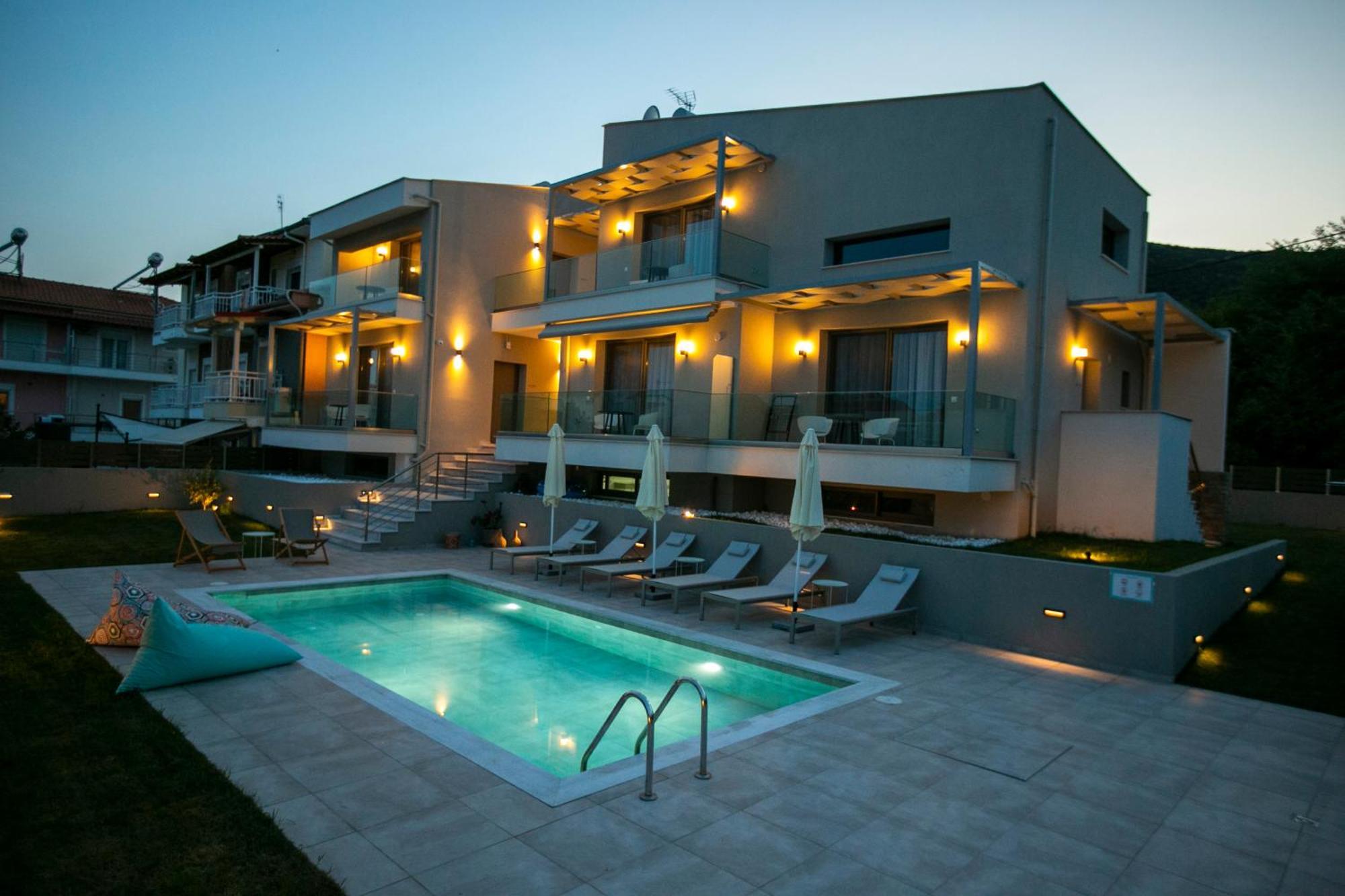 Arodo Suites Nea Iraklitsa Экстерьер фото