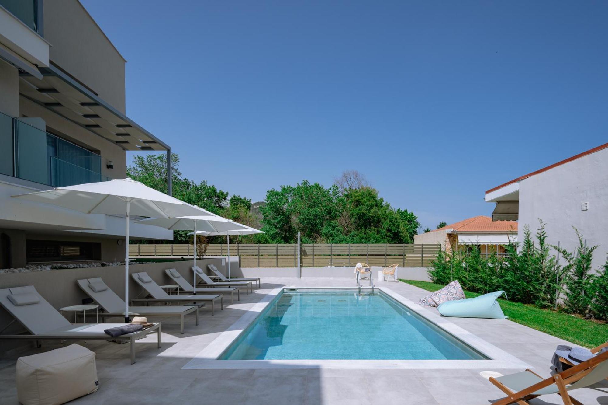 Arodo Suites Nea Iraklitsa Экстерьер фото