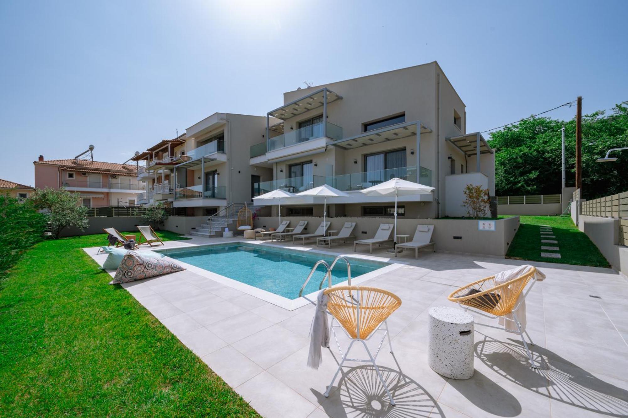 Arodo Suites Nea Iraklitsa Экстерьер фото