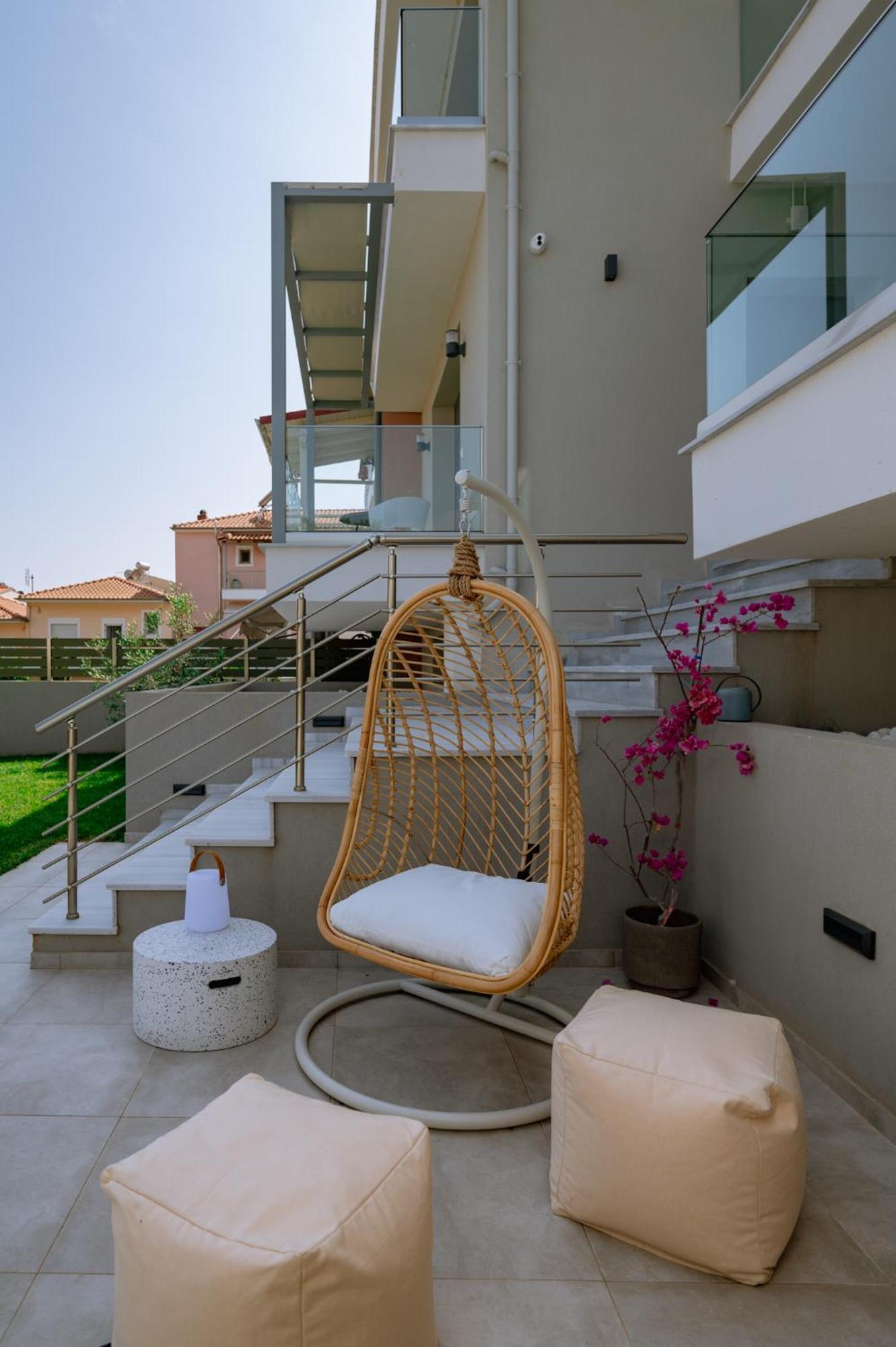 Arodo Suites Nea Iraklitsa Экстерьер фото