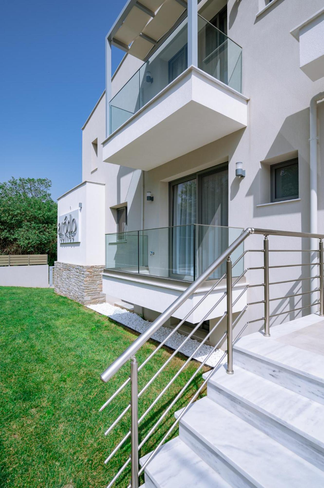 Arodo Suites Nea Iraklitsa Экстерьер фото